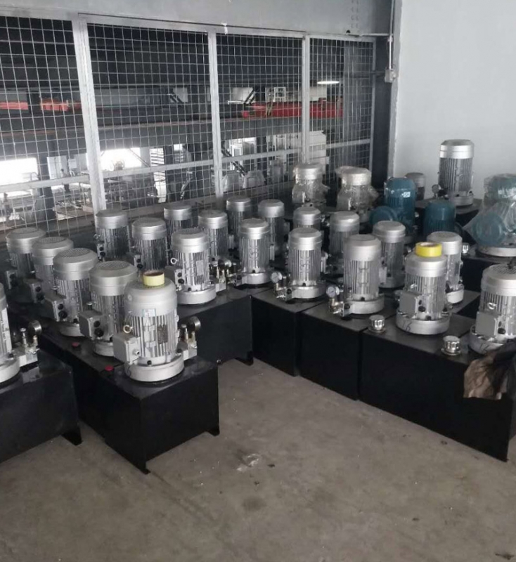 升降（jiàng）貨梯電（diàn）機